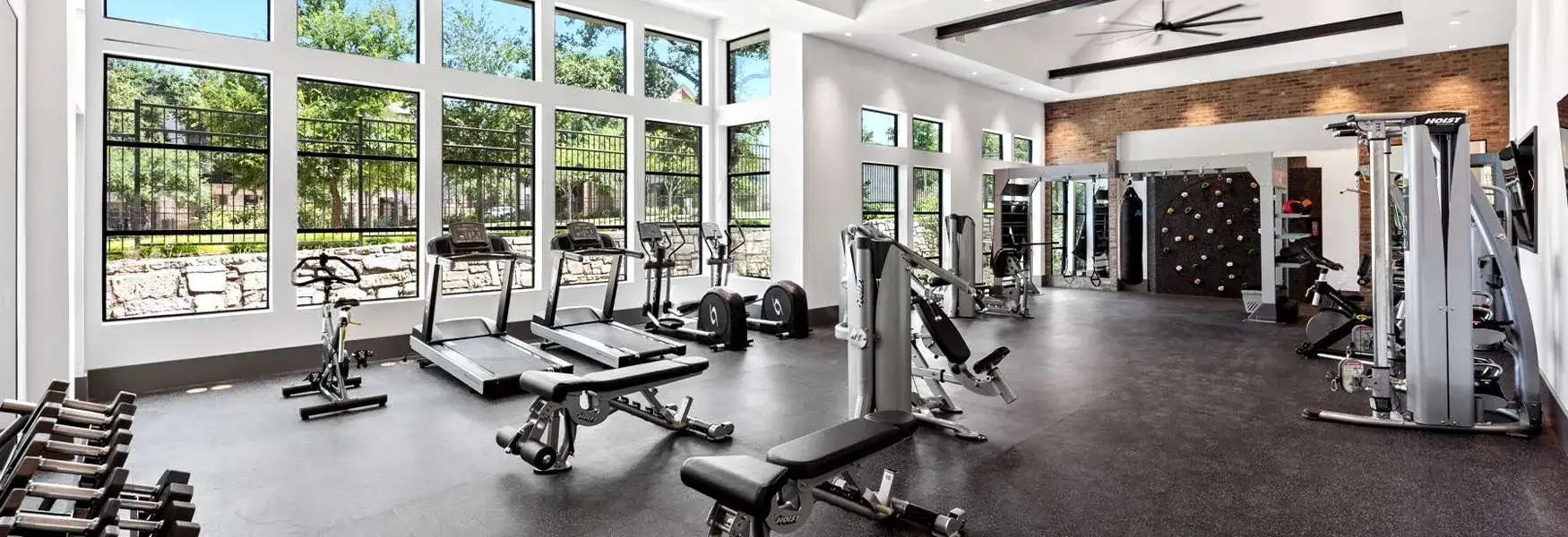 Marina Vikhroli Amenities